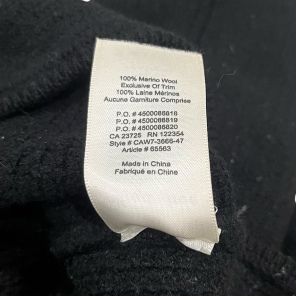 Aritzia Wilfred Free Black Lolan Cropped Knit Sweater 100% Merino Wool Size 2 - Picture 9 of 9